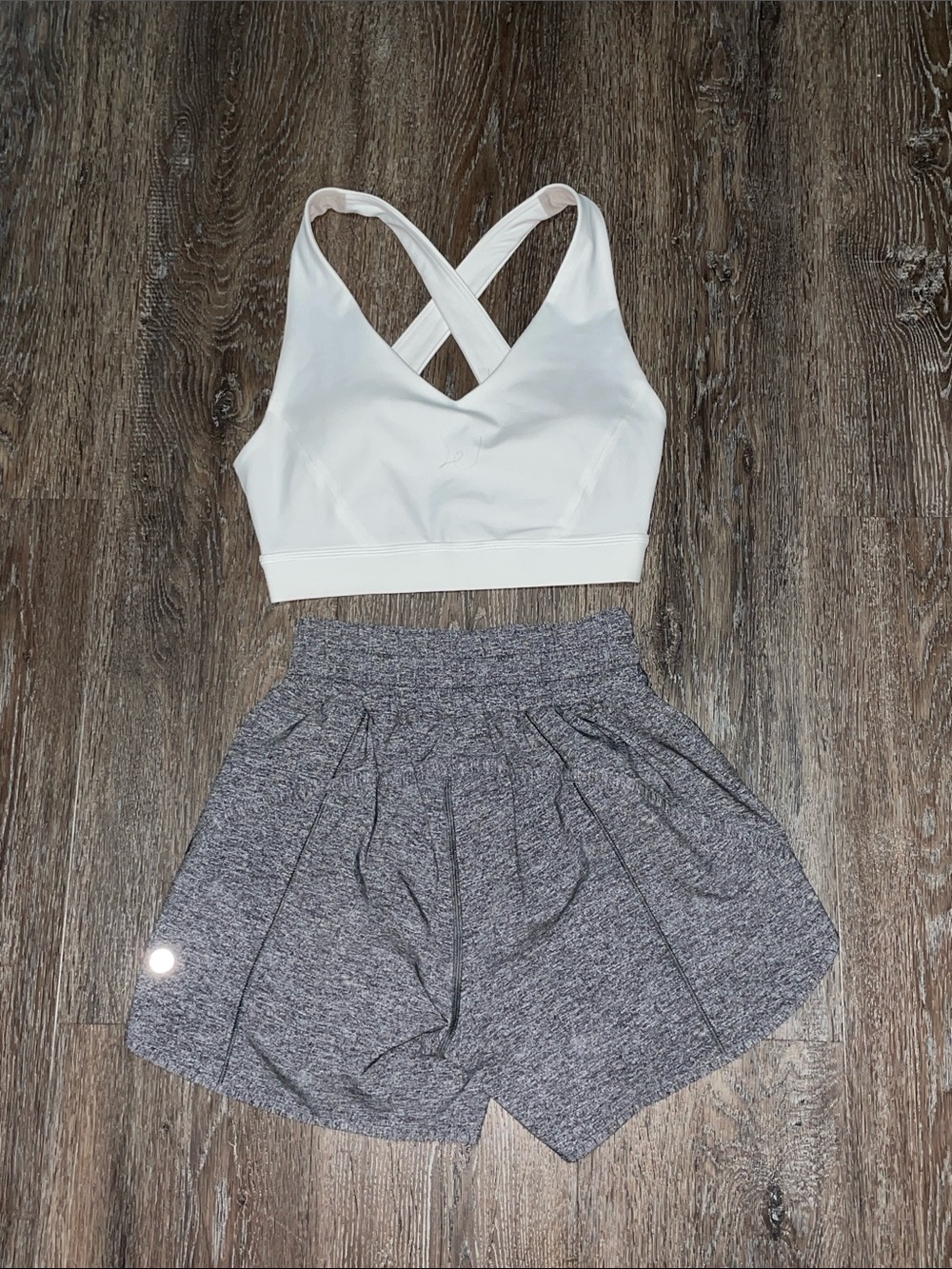 Like New Lululemon Matching Workout Set. Size 2 - Picture 2 of 10